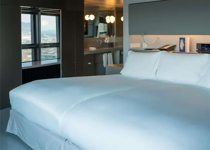 So/ Hotel 5*