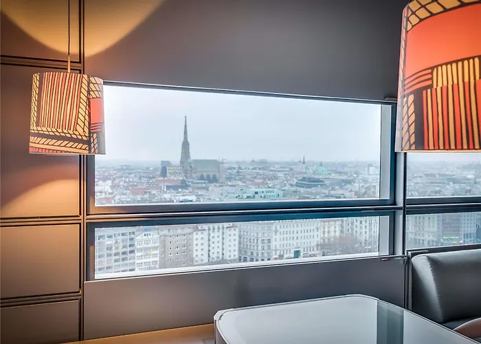 Hotel So/